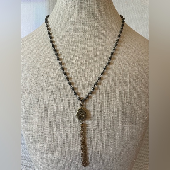 Jewelry - Dainty Beaded Necklace